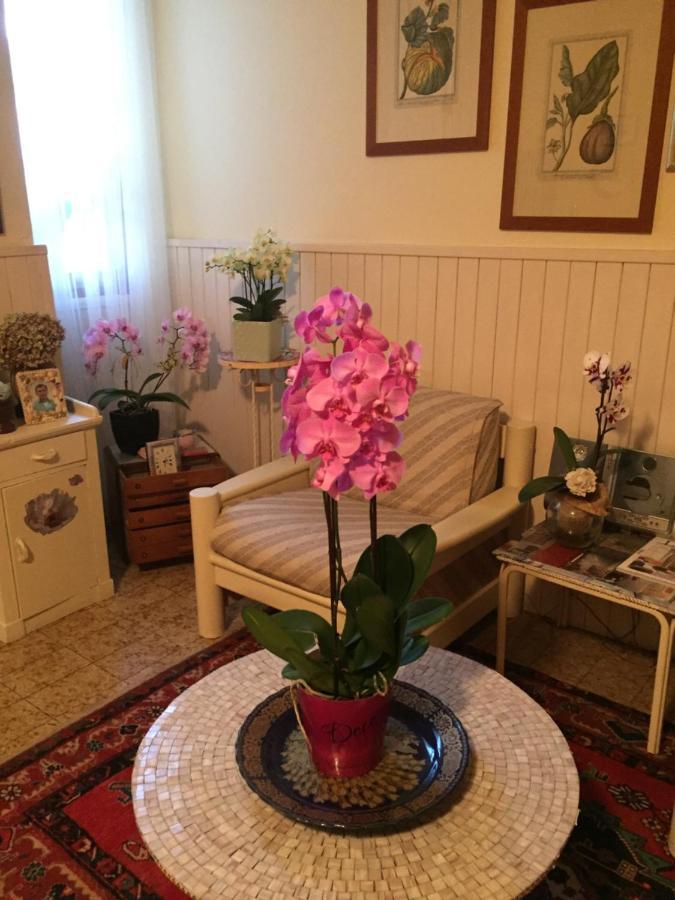 B & B Da Giusy Corte Franca Ngoại thất bức ảnh