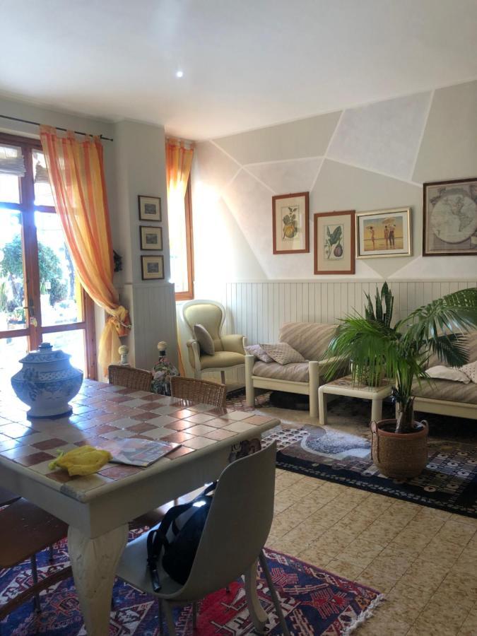 B & B Da Giusy Corte Franca Ngoại thất bức ảnh
