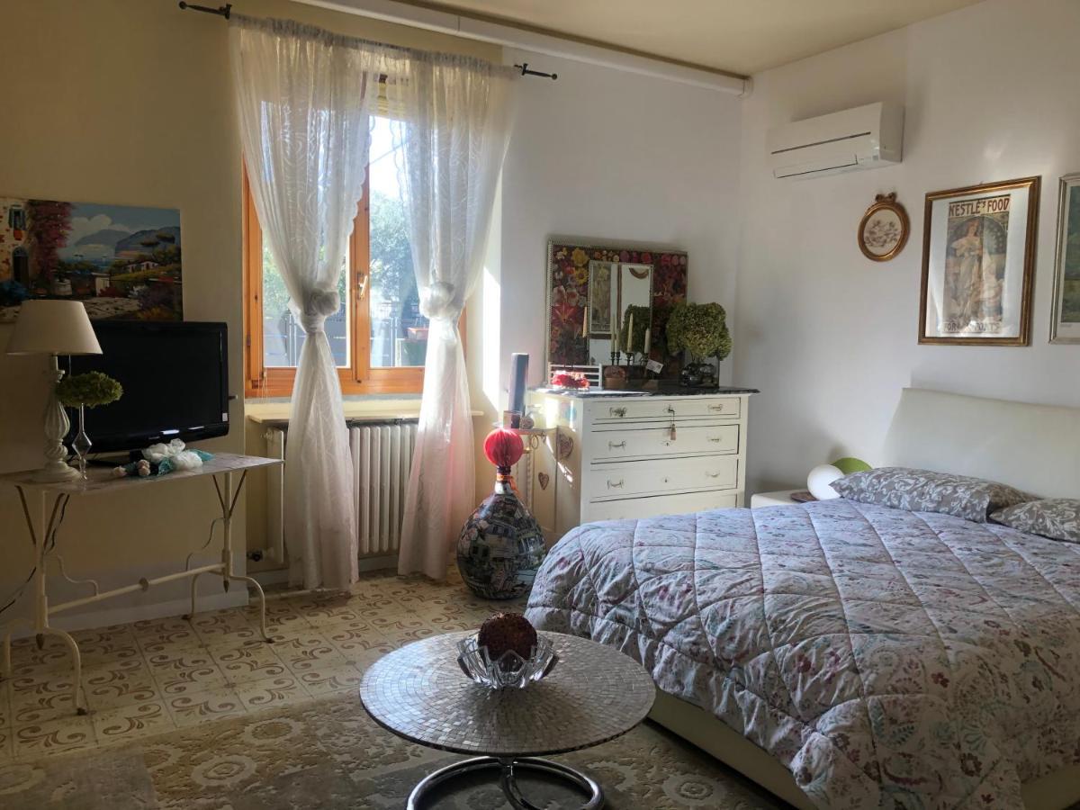 B & B Da Giusy Corte Franca Ngoại thất bức ảnh