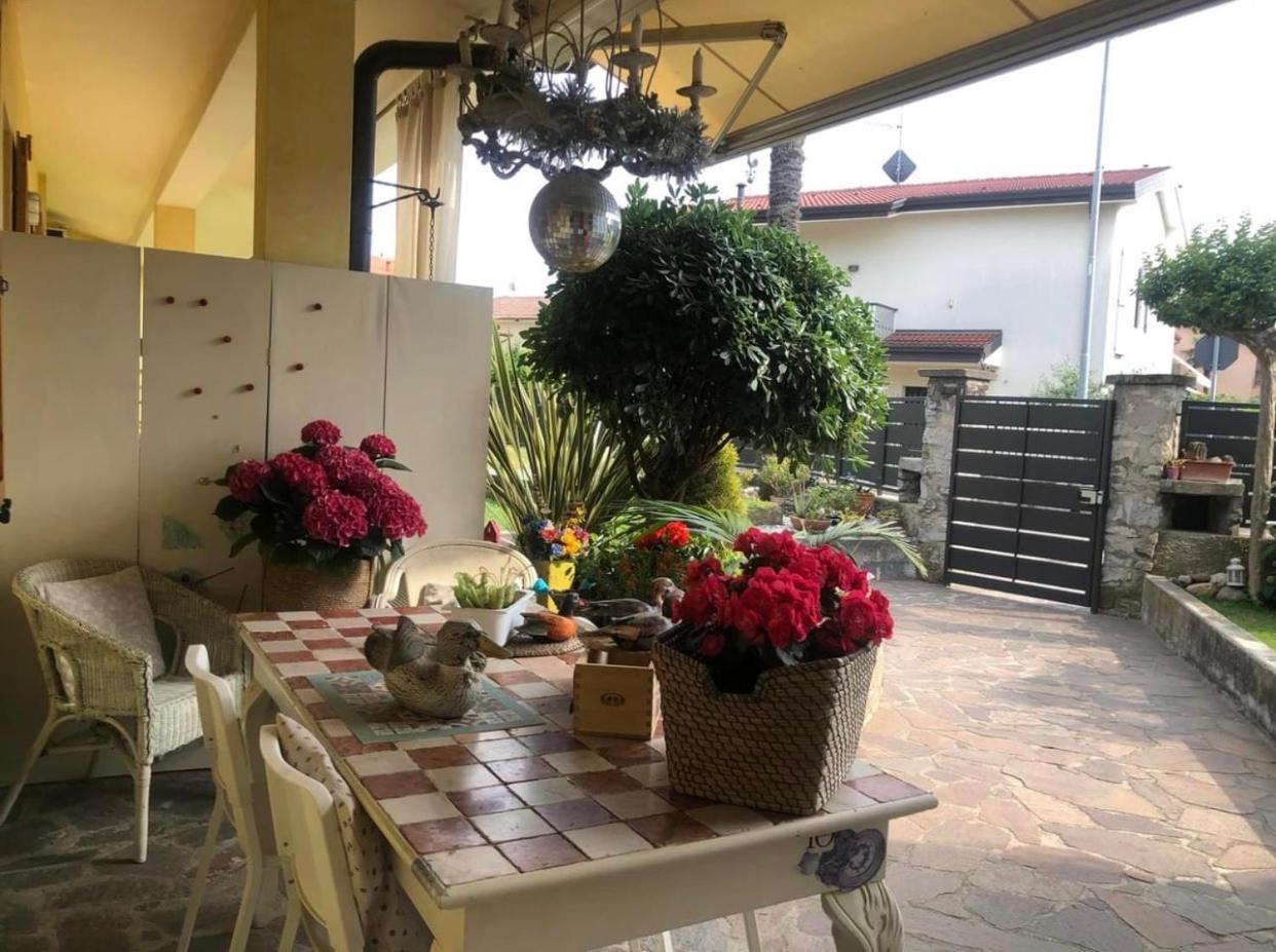 B & B Da Giusy Corte Franca Ngoại thất bức ảnh